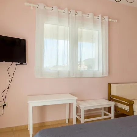 Sophia Elena דירה *